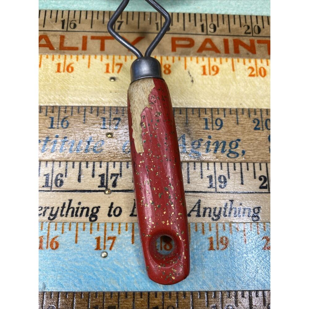 Vintage Kitchen Medium Size Red Wooden Handle Strainer Rustic Farm Decor Cottage - Picture 3 of 7